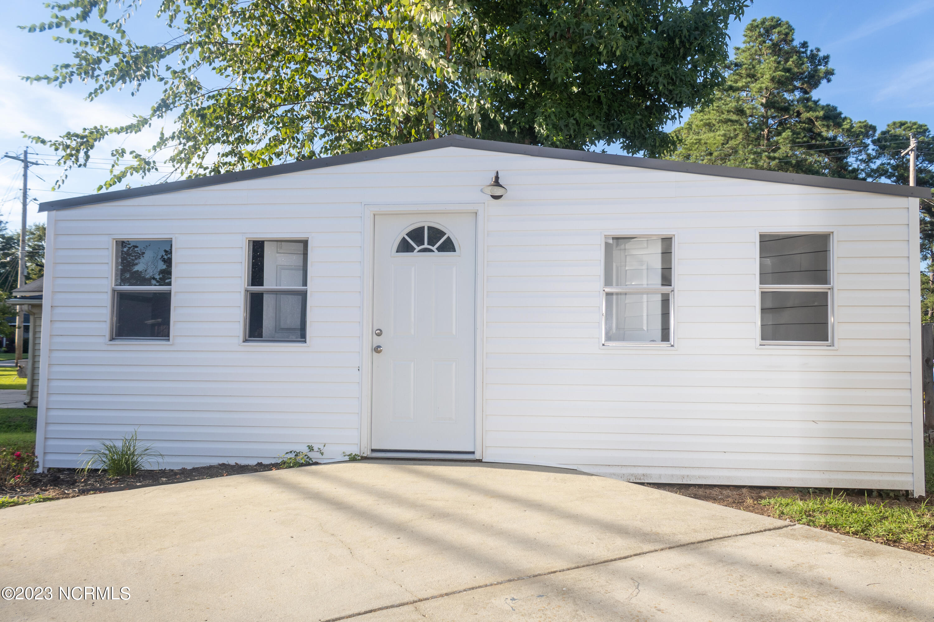 1202 Carthage Road Lumberton, NC 28358 - Photo 6 of 39 IMG_9449