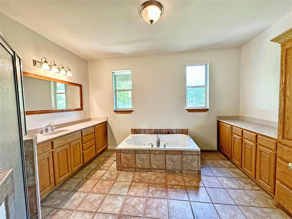 655 St Clair Road Ennis, TX 75119 - Photo 18 of 31