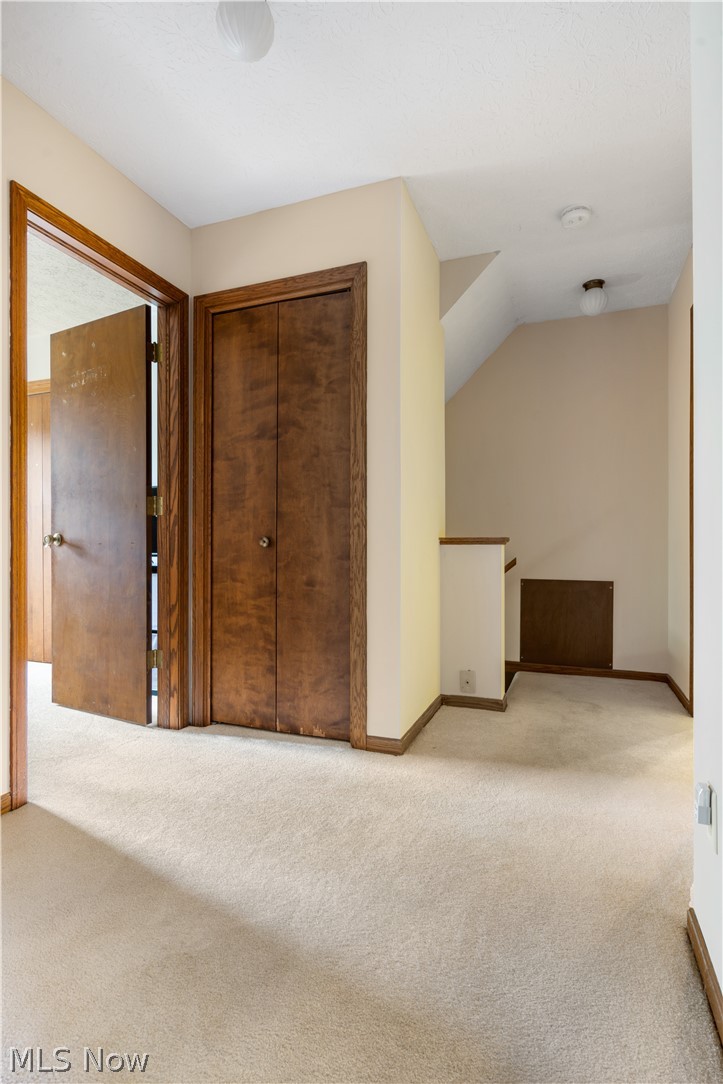 2601 Burbank Road Wooster, OH 44691 - Photo 19 of 35 2nd floor hall