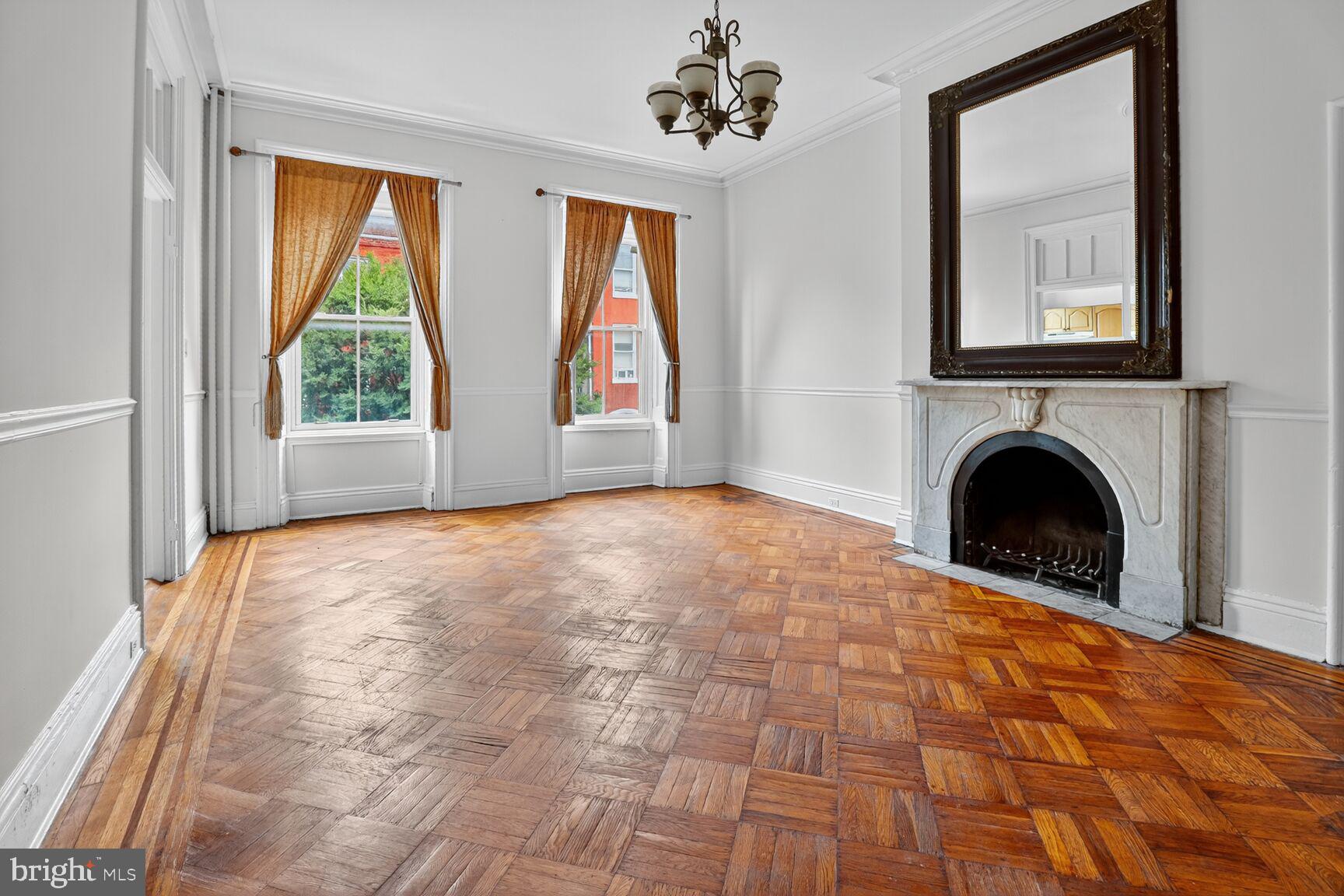 1404 Madison Avenue Baltimore, MD 21217 - Photo 36 of 54 3rd Floor Living Room