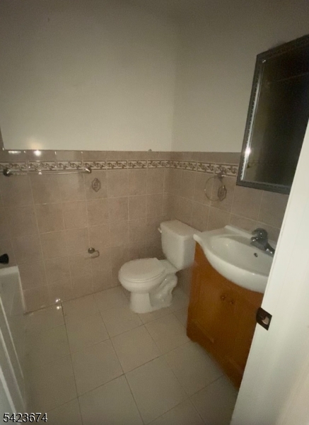 939 Anna Street, Unit 2 Elizabeth, NJ 07201 - Photo 15 of 16