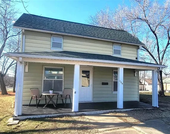 $99,999 | 120 South 3rd Street, Humboldt, KS 66748