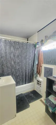 $114,999 | 120 South 3rd Street, Humboldt, KS 66748