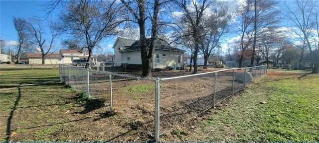 $109,999 | 120 South 3rd Street, Humboldt, KS 66748