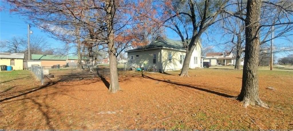 120 South 3rd Street Humboldt, KS 66748 - Photo 6 of 24