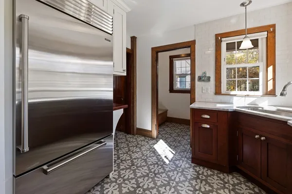 $845,000 | 61 Woodlawn Avenue, Northampton, MA 01060