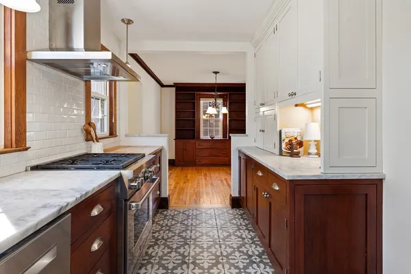 $845,000 | 61 Woodlawn Avenue, Northampton, MA 01060