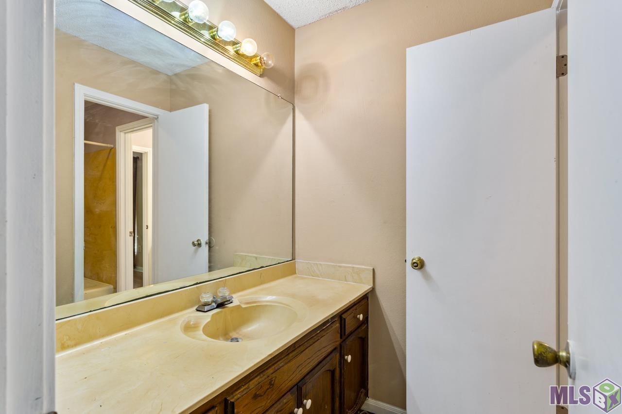 1744 General Mouton Avenue Baton Rouge, LA 70810 - Photo 11 of 13