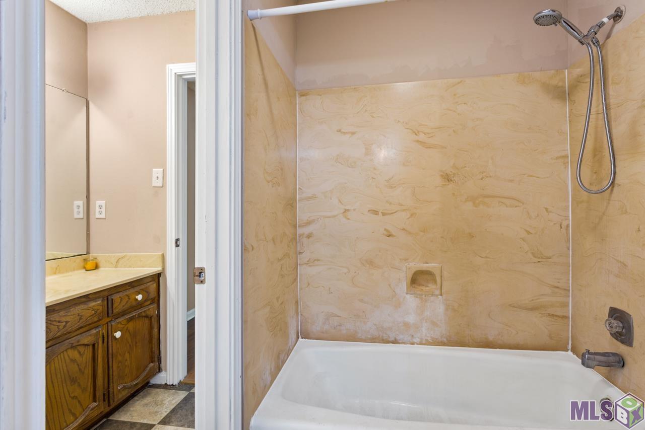 1744 General Mouton Avenue Baton Rouge, LA 70810 - Photo 12 of 13