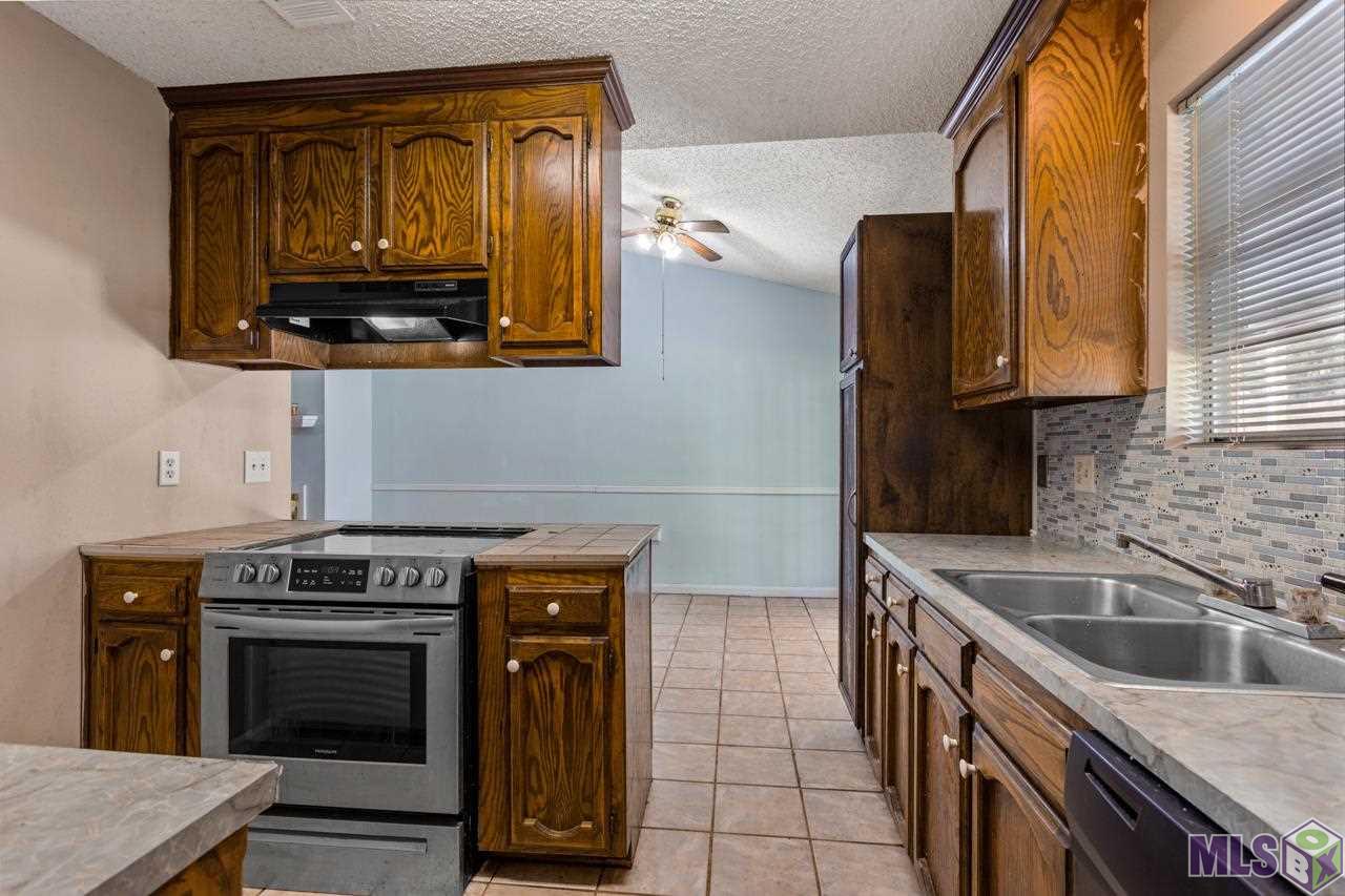 1744 General Mouton Avenue Baton Rouge, LA 70810 - Photo 7 of 13