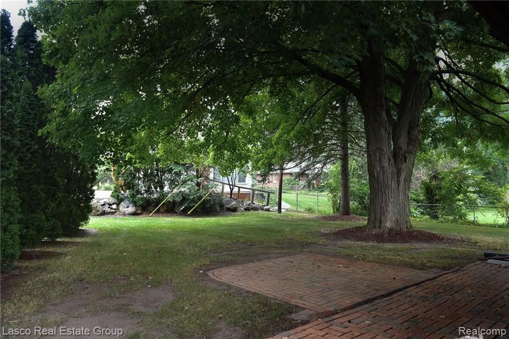 2286 Lancaster Road Bloomfield Hills, MI 48302 - Photo 11 of 34 Gallery Image 11