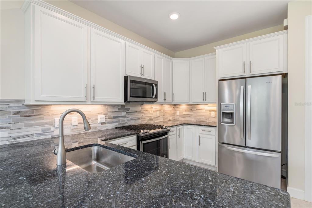 12261 Marsh Pointe Road Sarasota, FL 34238 - Photo 18 of 68 Gallery Image 18