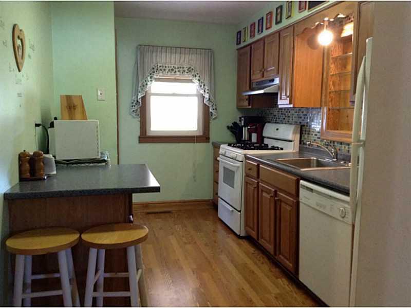 125 Mohawk School Road New Castle, PA 16102 - Photo 3 of 17 Kitchen.