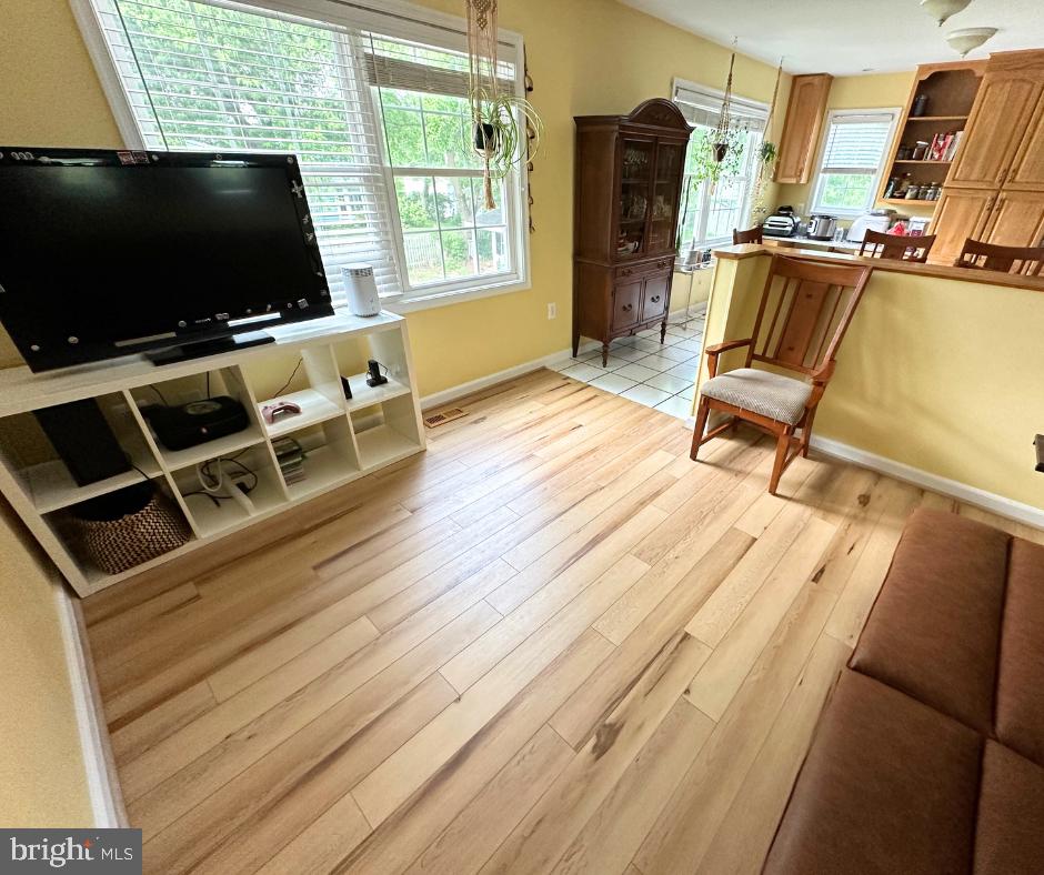 19517 Westerly Avenue Poolesville, MD 20837 - Photo 28 of 67 Den and/or game room