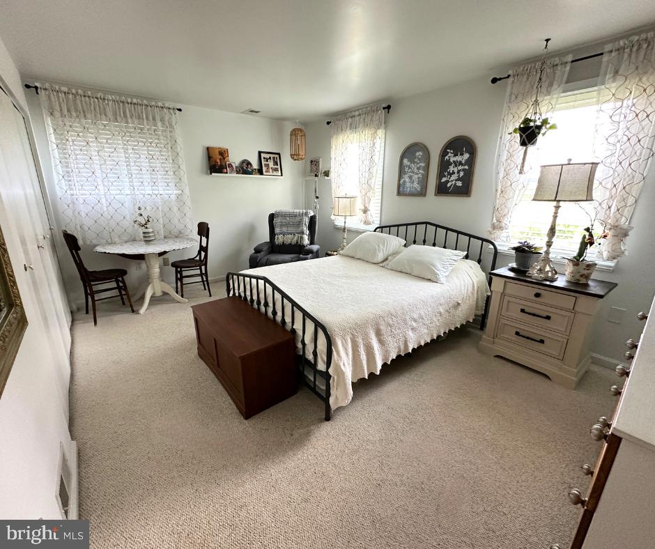 19517 Westerly Avenue Poolesville, MD 20837 - Photo 42 of 67 First bedroom on lower floor
