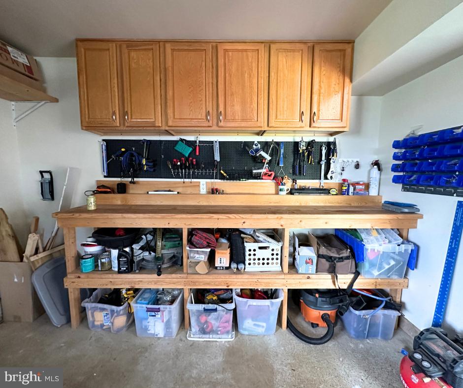 19517 Westerly Avenue Poolesville, MD 20837 - Photo 58 of 67 Storage space in garage