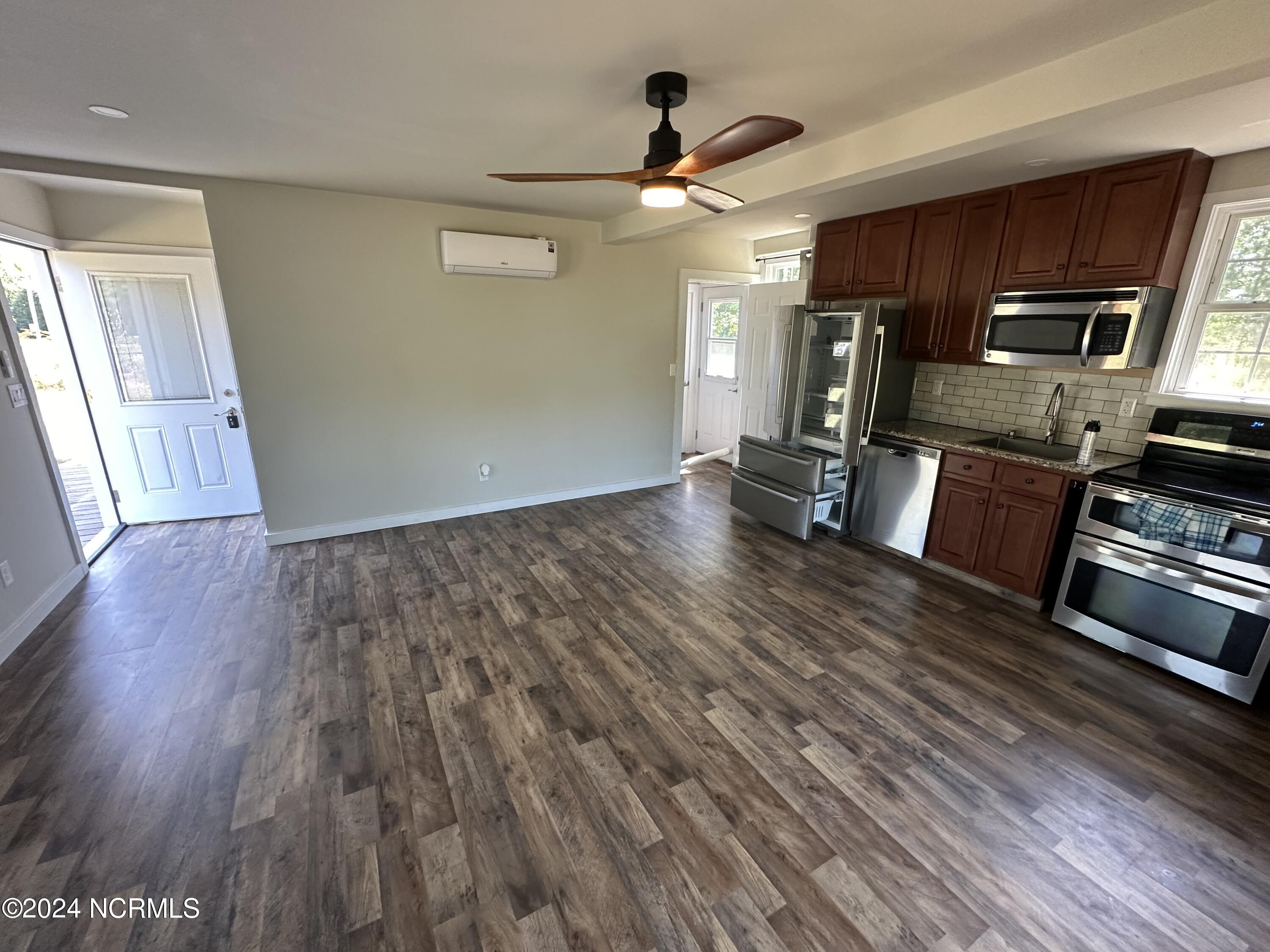 156 Barfield Road Eure, NC 27935 - Photo 22 of 32 kitchenlivingdining (2)