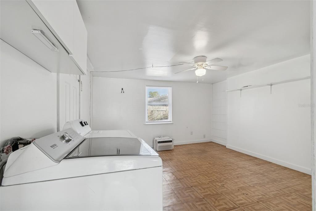 2900 49th Street North St. Petersburg, FL 33710 - Photo 34 of 52 a utility room with dryer and washer