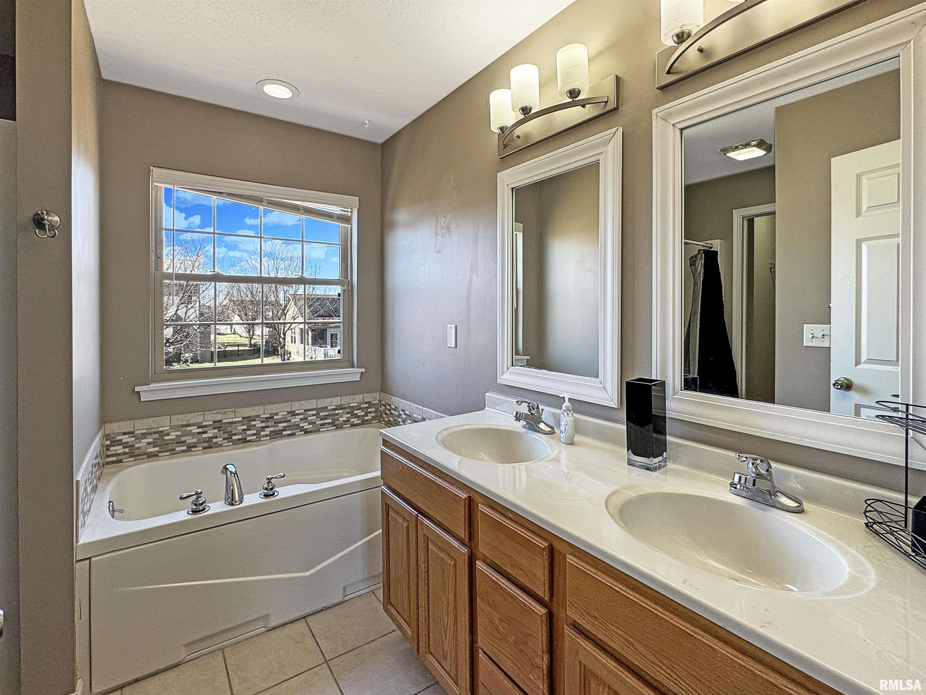 808 Simon Street Washington, IL 61571 - Photo 22 of 51 Gallery Image 22
