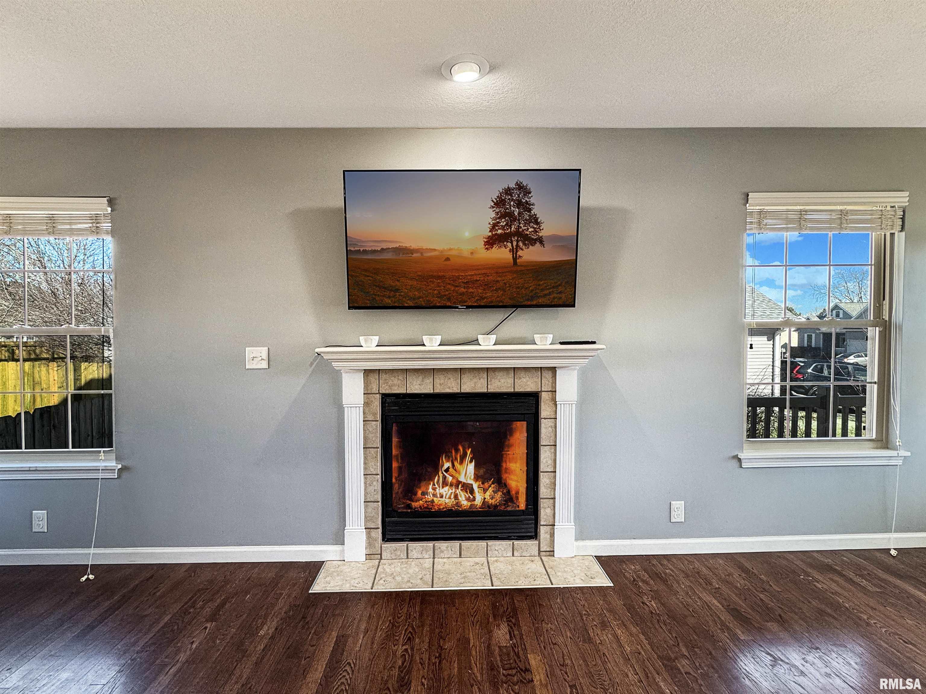 808 Simon Street Washington, IL 61571 - Photo 9 of 51 Gallery Image 9
