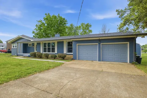$1,595,000 | 110 Walnut Drive, Hendersonville, TN 37075