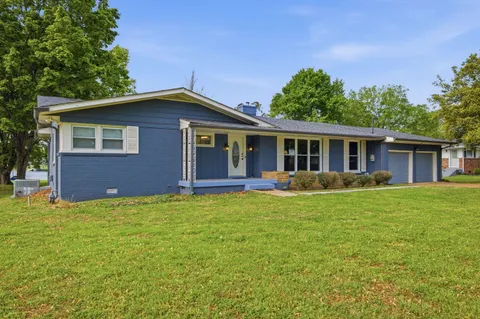 $1,495,000 | 110 Walnut Drive, Hendersonville, TN 37075