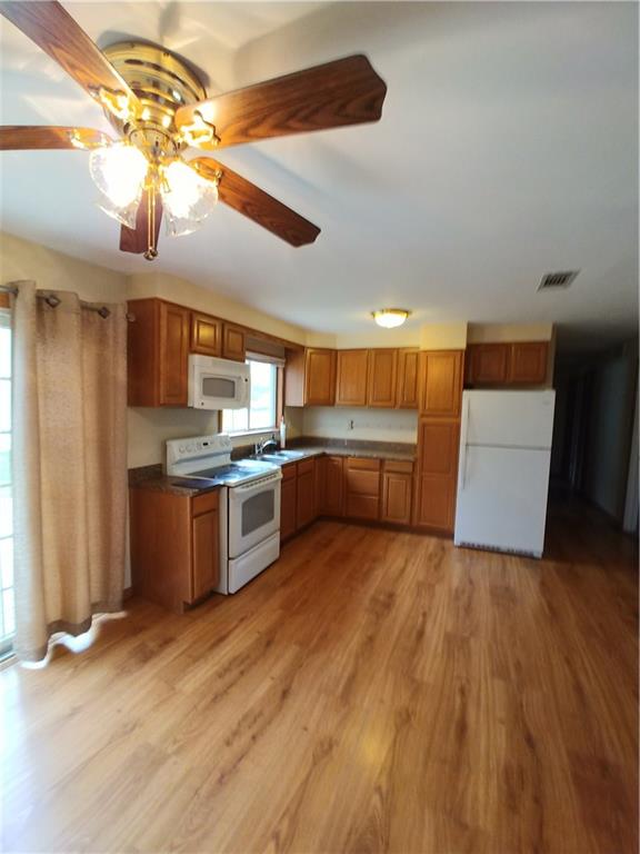 476 North Foster Road Mercer, PA 16137 - Photo 7 of 22 Large eat-in Kitchen