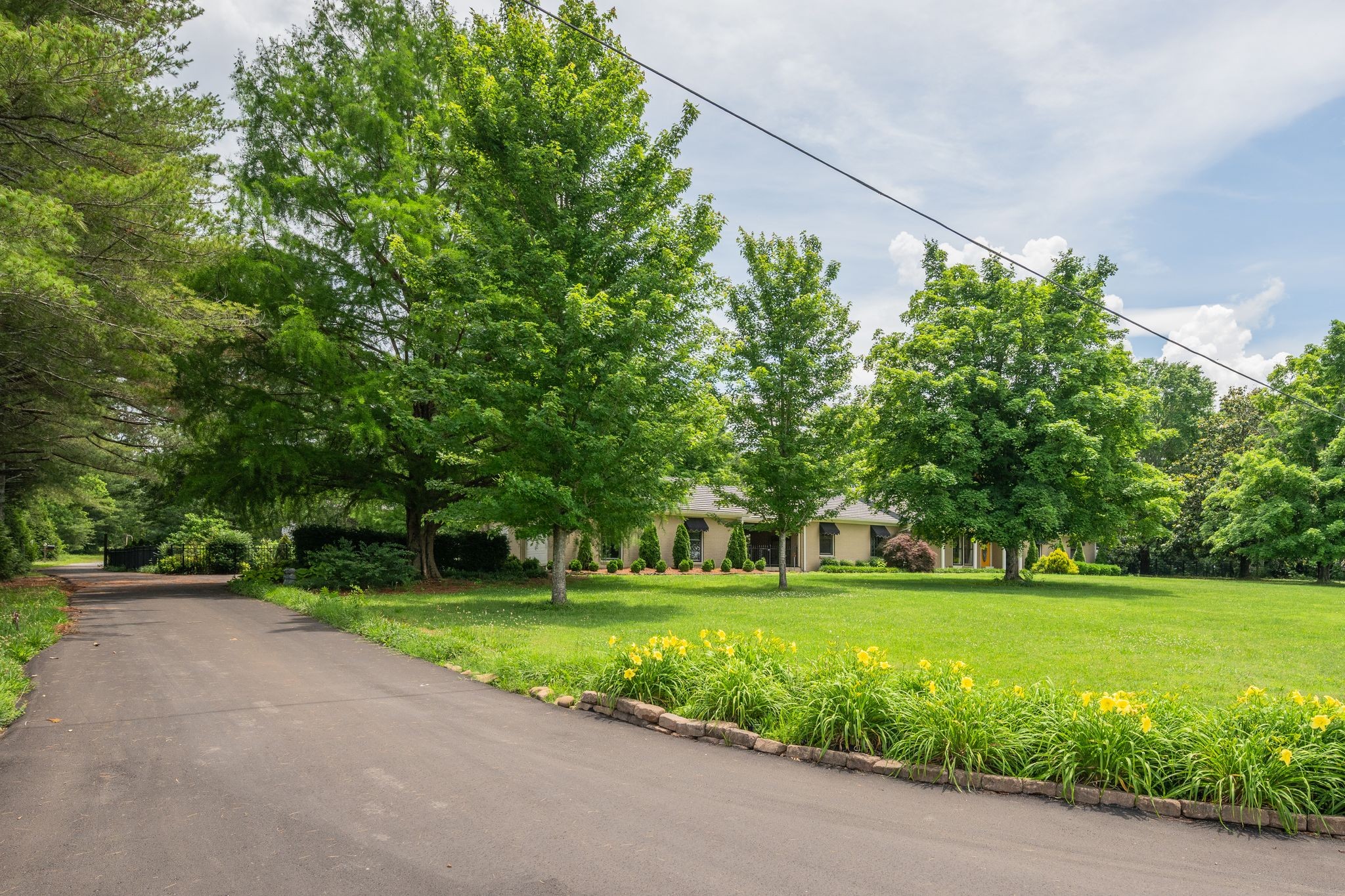 9133 12 Corners Road Lascassas, TN 37085 - Photo 4 of 56