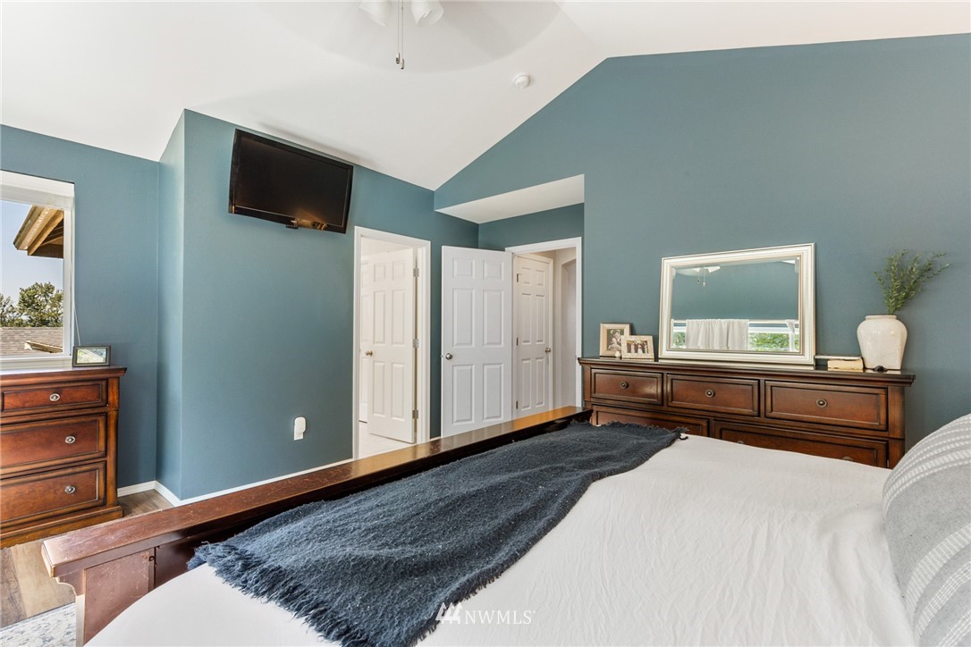 4216 230th Place Southeast Bothell, WA 98021 - Photo 14 of 24