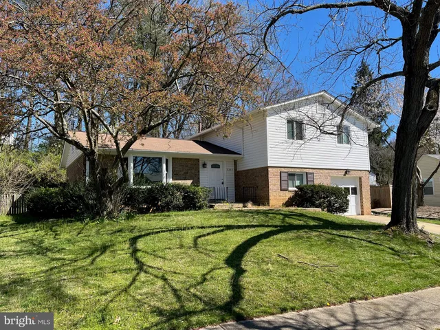 $3,600 | 5233 Pommeroy Drive, Fairfax, VA 22032