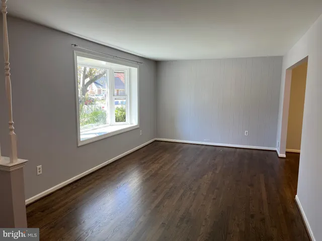 $3,600 | 5233 Pommeroy Drive, Fairfax, VA 22032