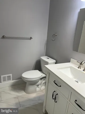 $3,600 | 5233 Pommeroy Drive, Fairfax, VA 22032