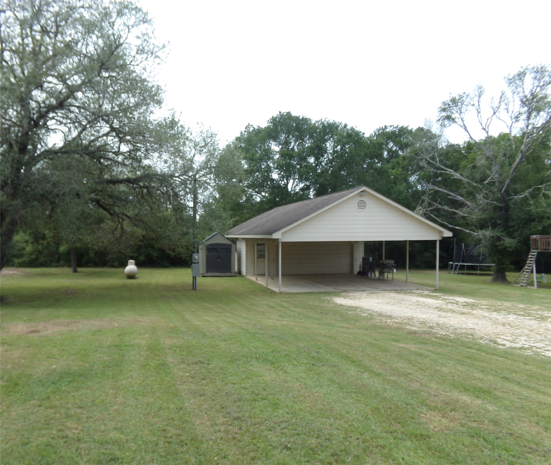 1015 Coy Road Weimar, TX 78962 - Photo 3 of 28
