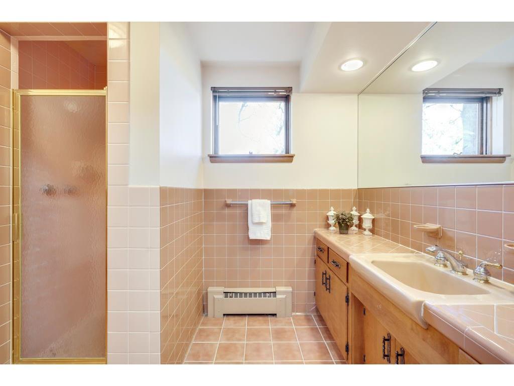 12275 James Road Minnetonka, MN 55343 - Photo 14 of 37 Gallery Image 14