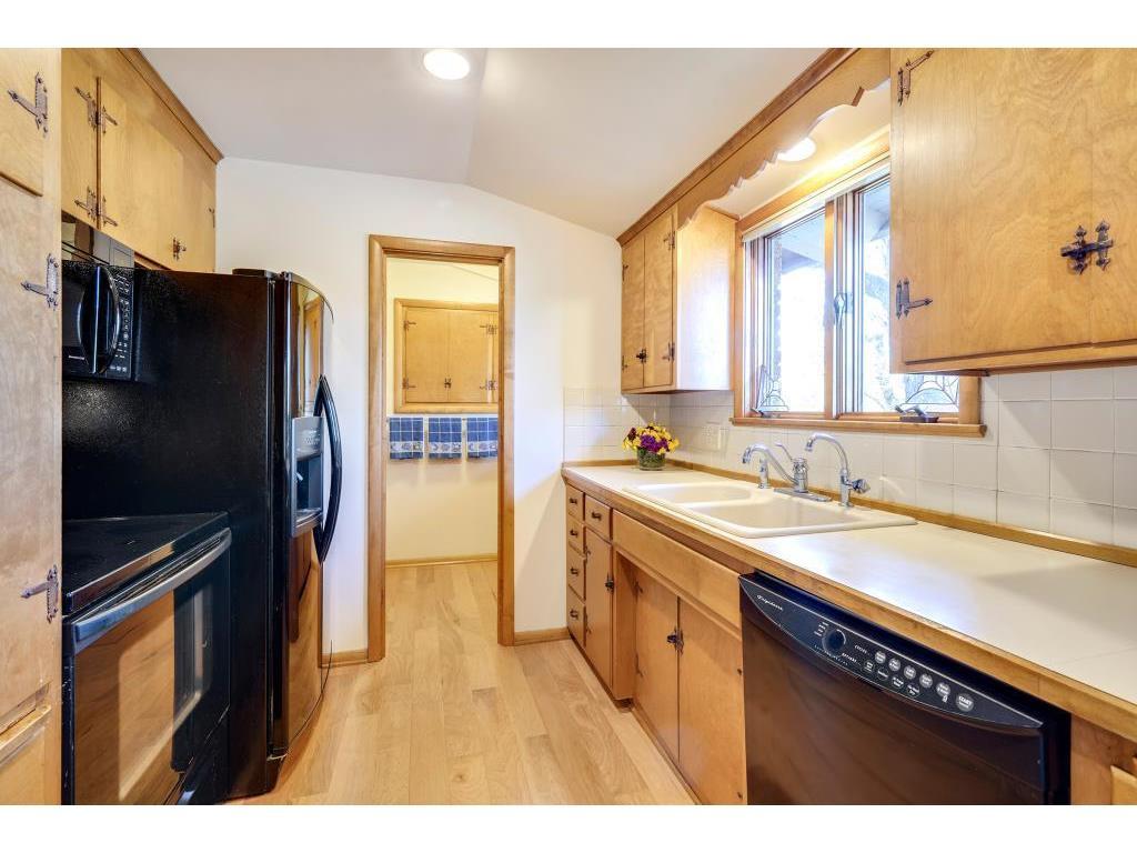 12275 James Road Minnetonka, MN 55343 - Photo 18 of 37 Gallery Image 18