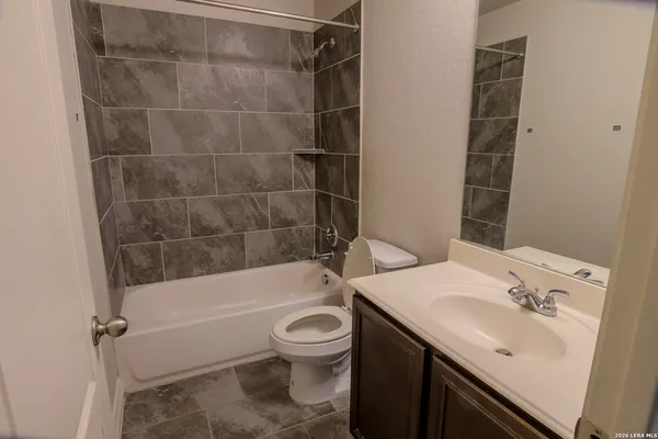 $2,600 | 1306 Begonia, San Antonio, TX 78245