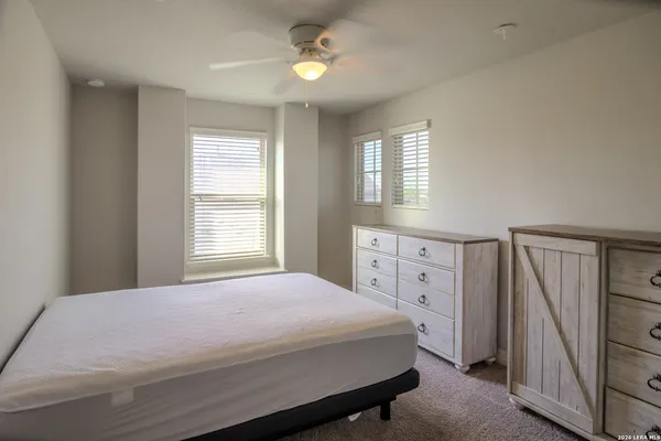 $2,600 | 1306 Begonia, San Antonio, TX 78245