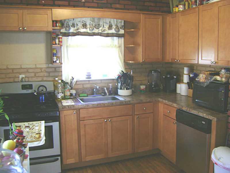 253 Milton Road Warwick, RI 02888 - Photo 15 of 21 Kitchen.