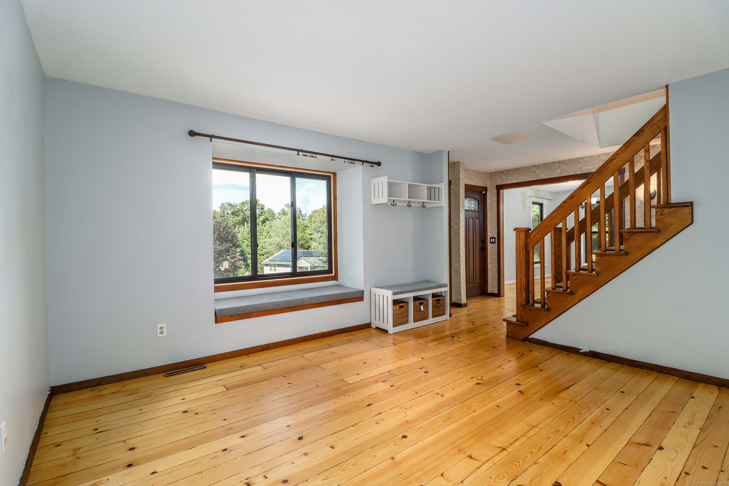 31 Pilgrim Lane Naugatuck, CT 06770 - Photo 11 of 39