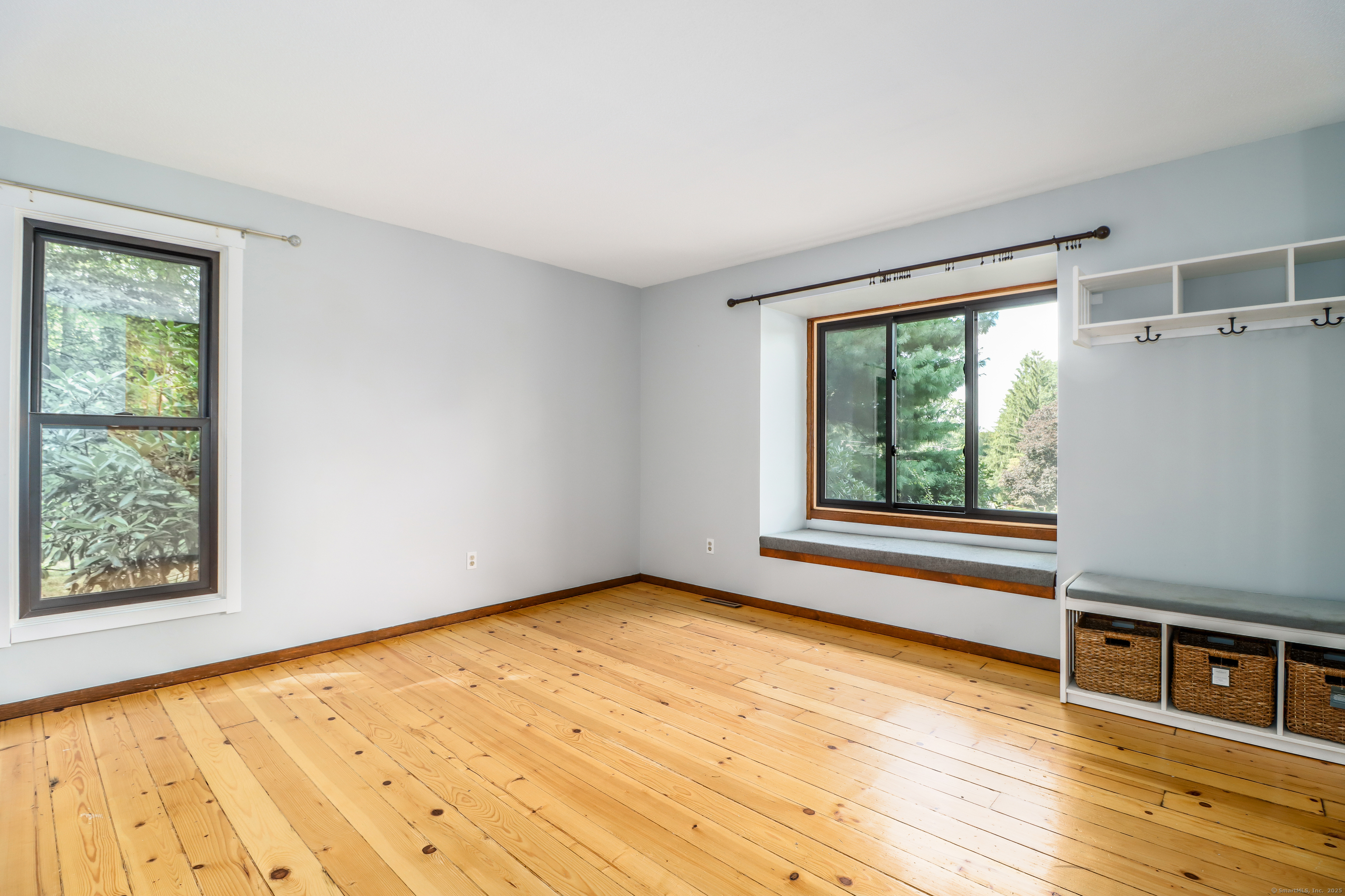 31 Pilgrim Lane Naugatuck, CT 06770 - Photo 12 of 39