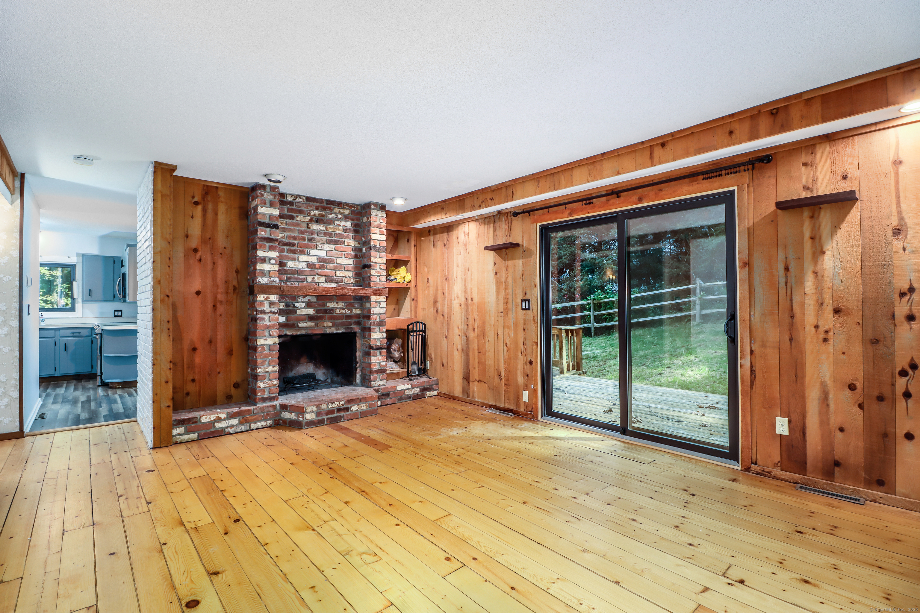 31 Pilgrim Lane Naugatuck, CT 06770 - Photo 15 of 39