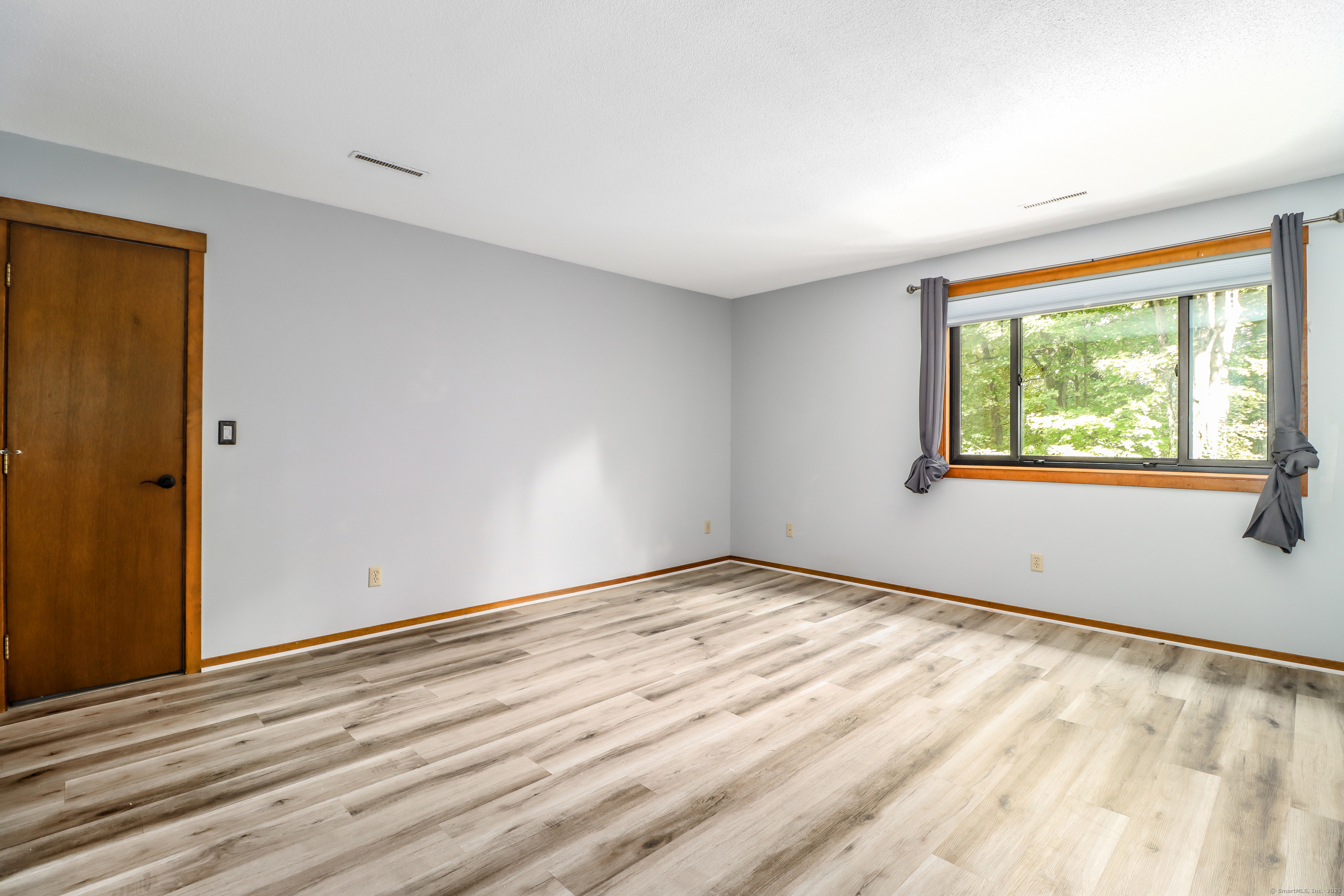 31 Pilgrim Lane Naugatuck, CT 06770 - Photo 18 of 39