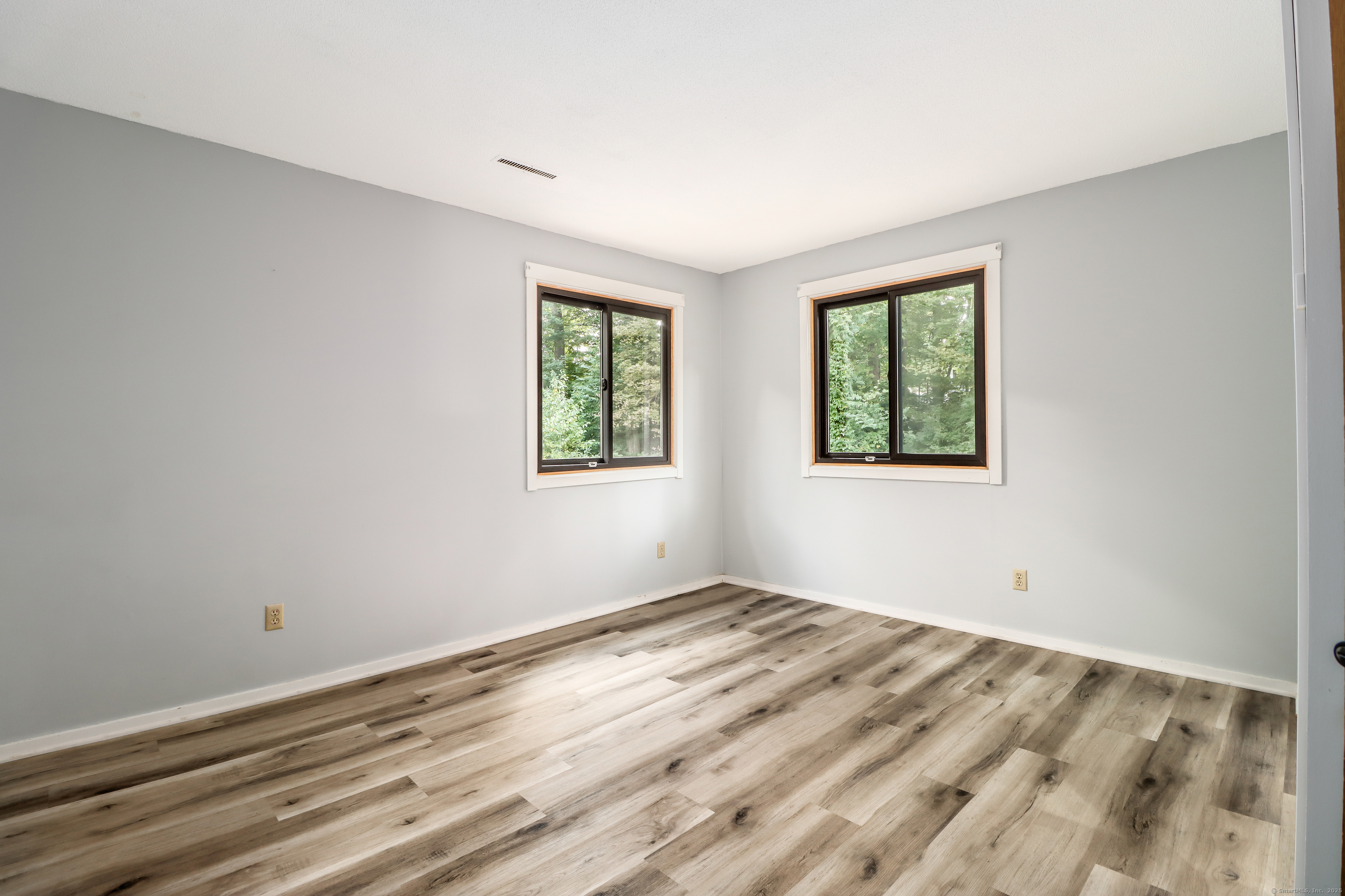 31 Pilgrim Lane Naugatuck, CT 06770 - Photo 21 of 39