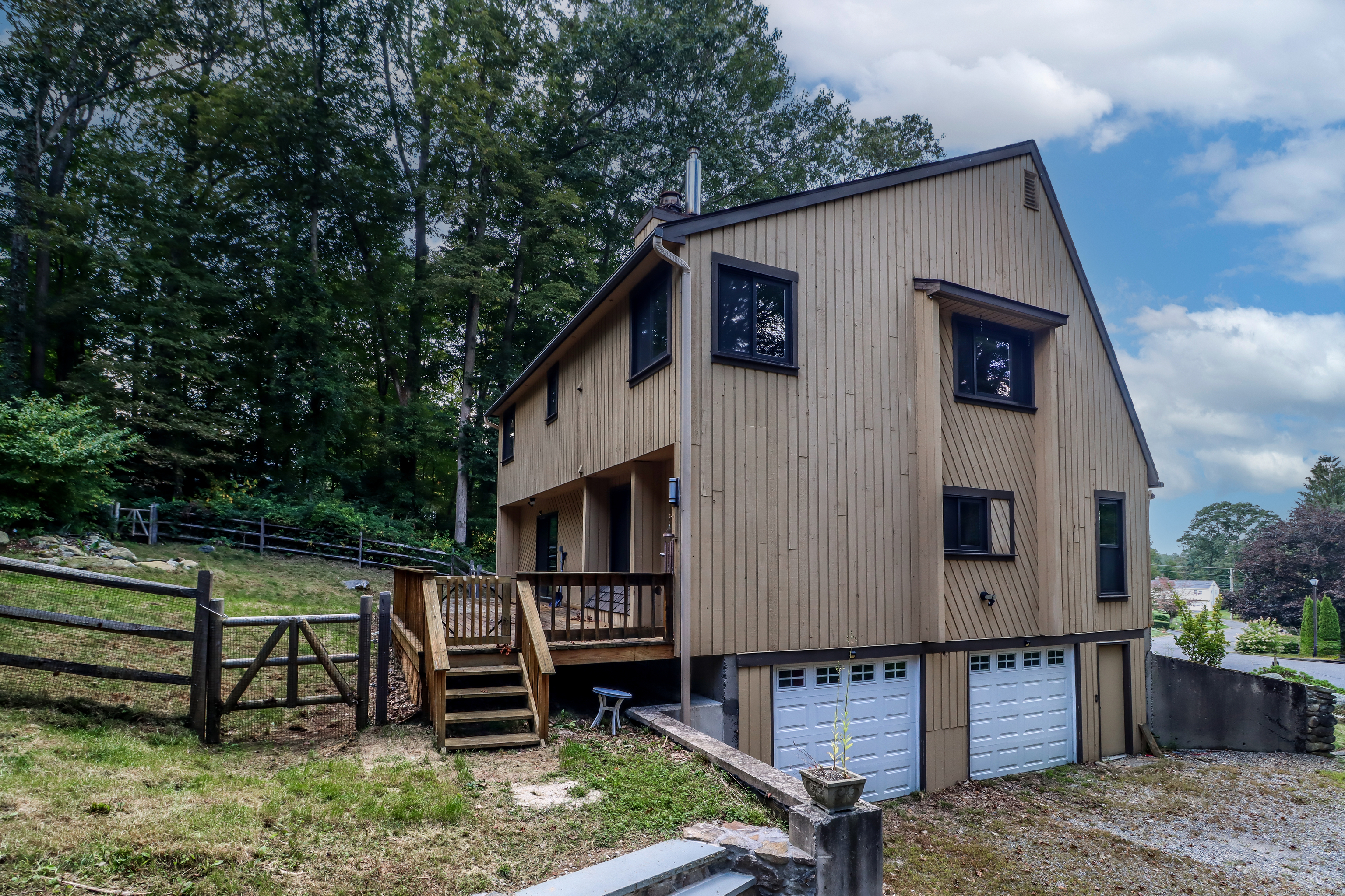 31 Pilgrim Lane Naugatuck, CT 06770 - Photo 28 of 39