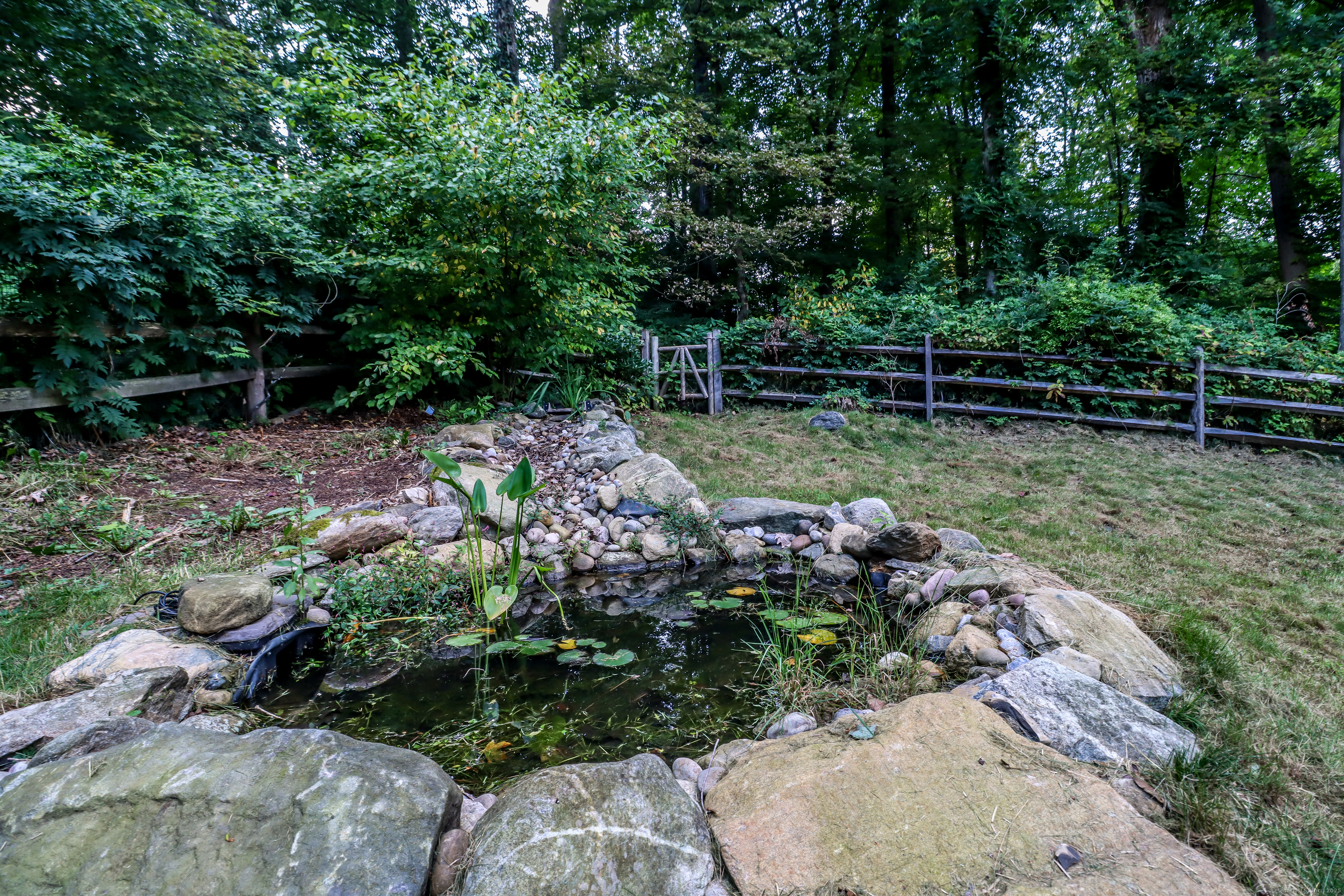 31 Pilgrim Lane Naugatuck, CT 06770 - Photo 32 of 39