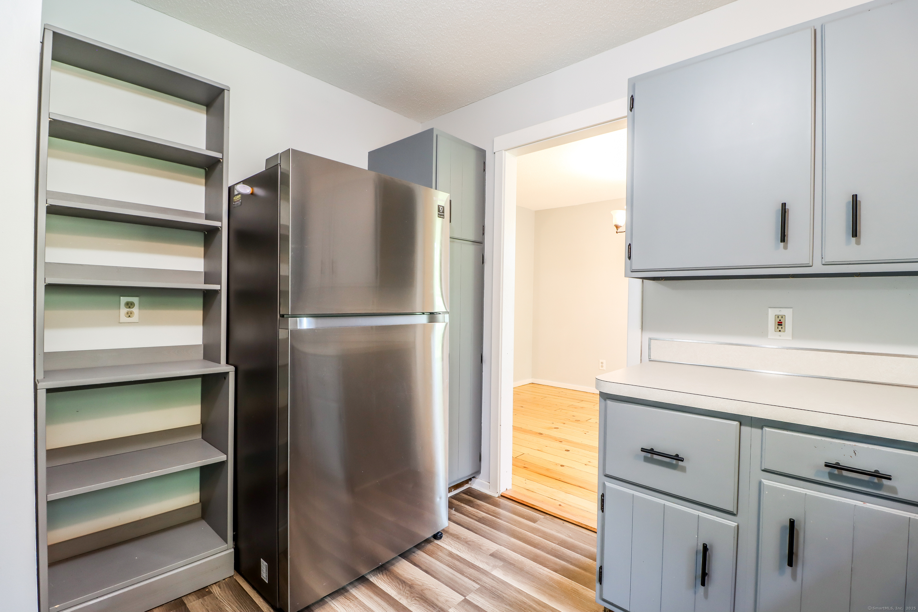 31 Pilgrim Lane Naugatuck, CT 06770 - Photo 8 of 39