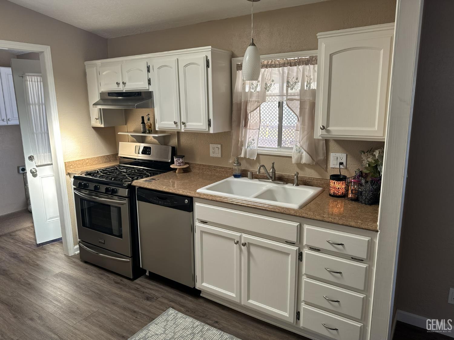Undisclosed Address Tehachapi, CA 93561 - Photo 11 of 20