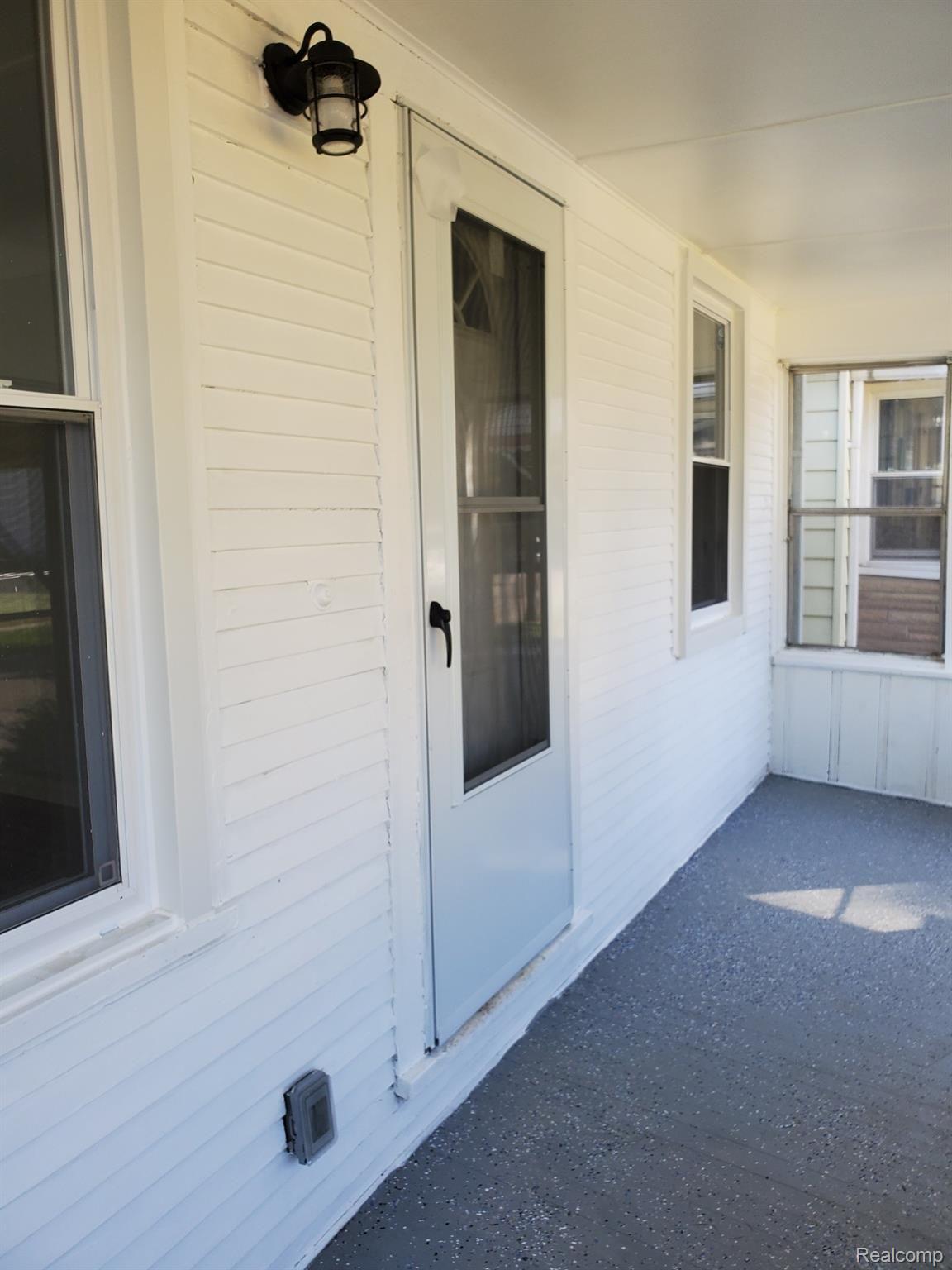 80 Forest Street River Rouge, MI 48218 - Photo 21 of 21 Main Entrance.jpg