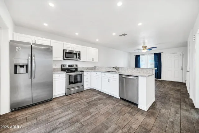 $1,800 | 19601 North 7th Street, Unit 1061, Phoenix, AZ 85024