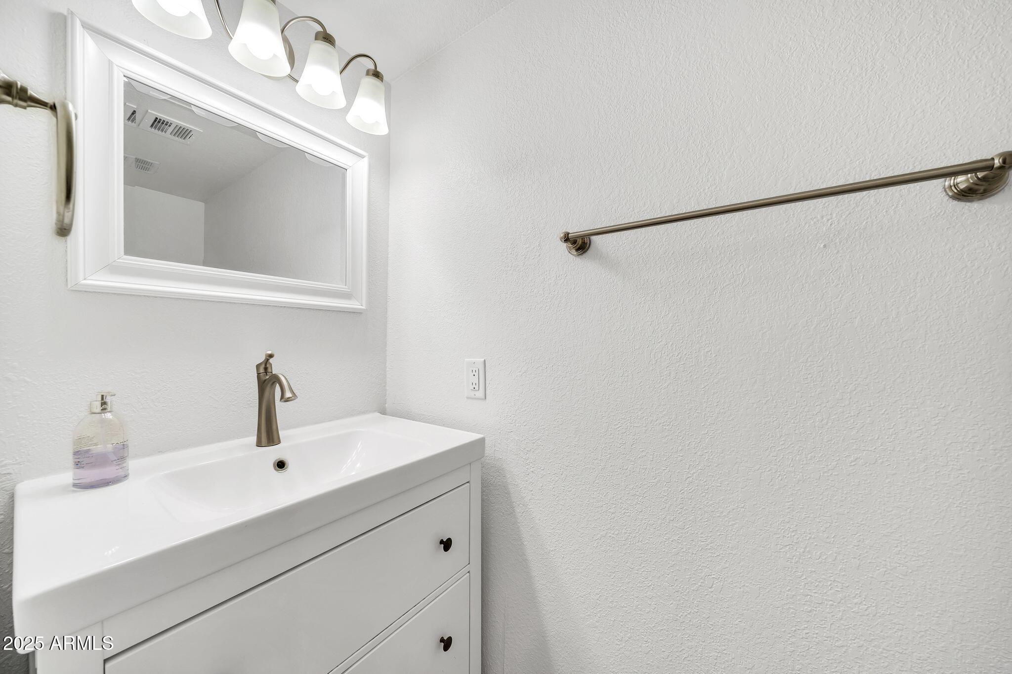 19601 North 7th Street, Unit 1061 Phoenix, AZ 85024 - Photo 24 of 41 19601 N 7th St 1061-24